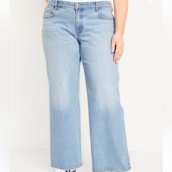Women’s Old Navy Mid Rise Wide Leg Jeans in Light Dip Blue - Picture 5 of 6